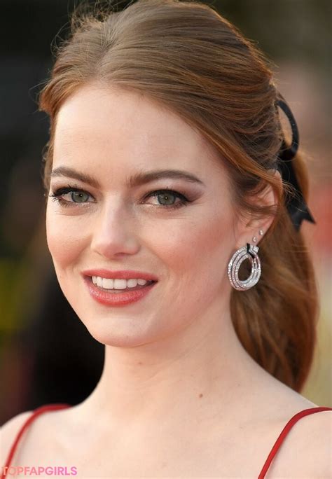 Her character in Yorgos Lanthimoss latest movie, which premiered at the 2023 Venice Film Festival, is her best role yet, one that seems primed to earn her another Oscar nomination. . Emma stone nude leaked